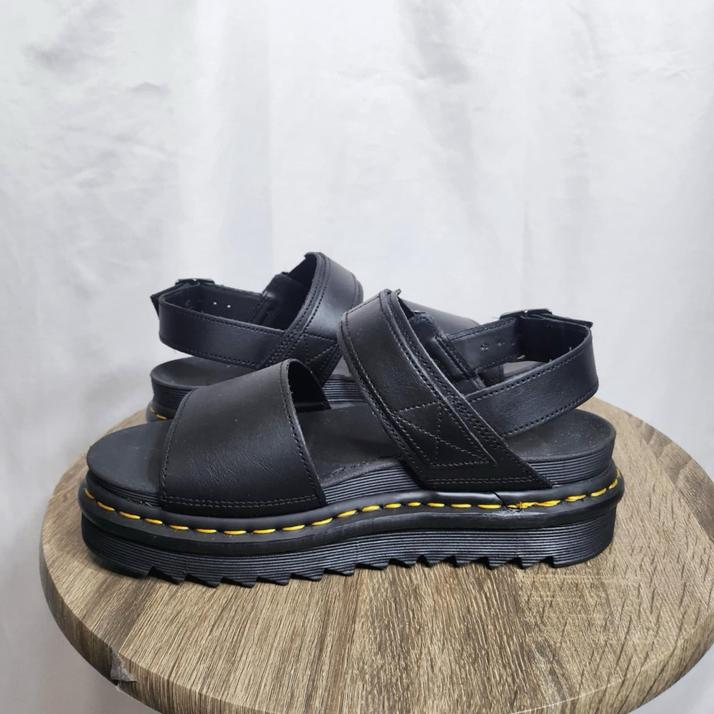 Dr. Martens Womens Size 8 Voss Hydro Leather Platform Sandals Black Buckled - Picture 8 of 11